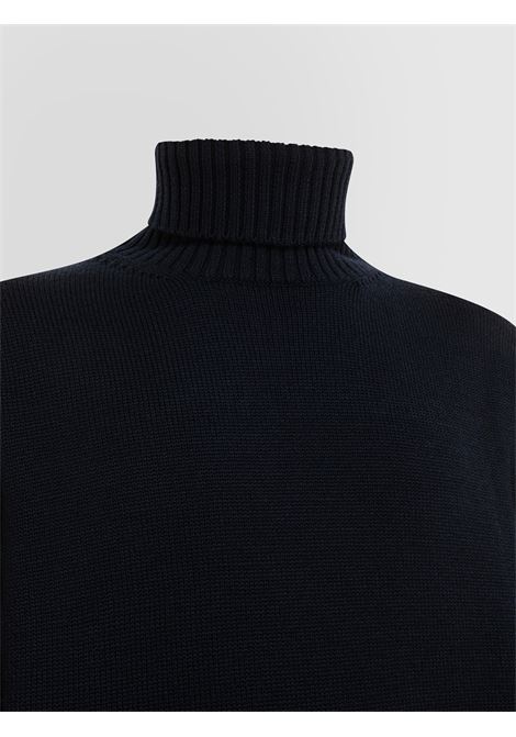 Urban cyclist in 4-thread merinos. Garment fits true to size, buy regular size. Ribbed collar, knit bottom and cuffs. Regular fit. ALPHA STUDIO |  | AU-3031G1001